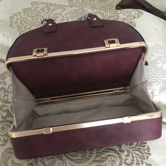 Handbag - Picture 2 of 3